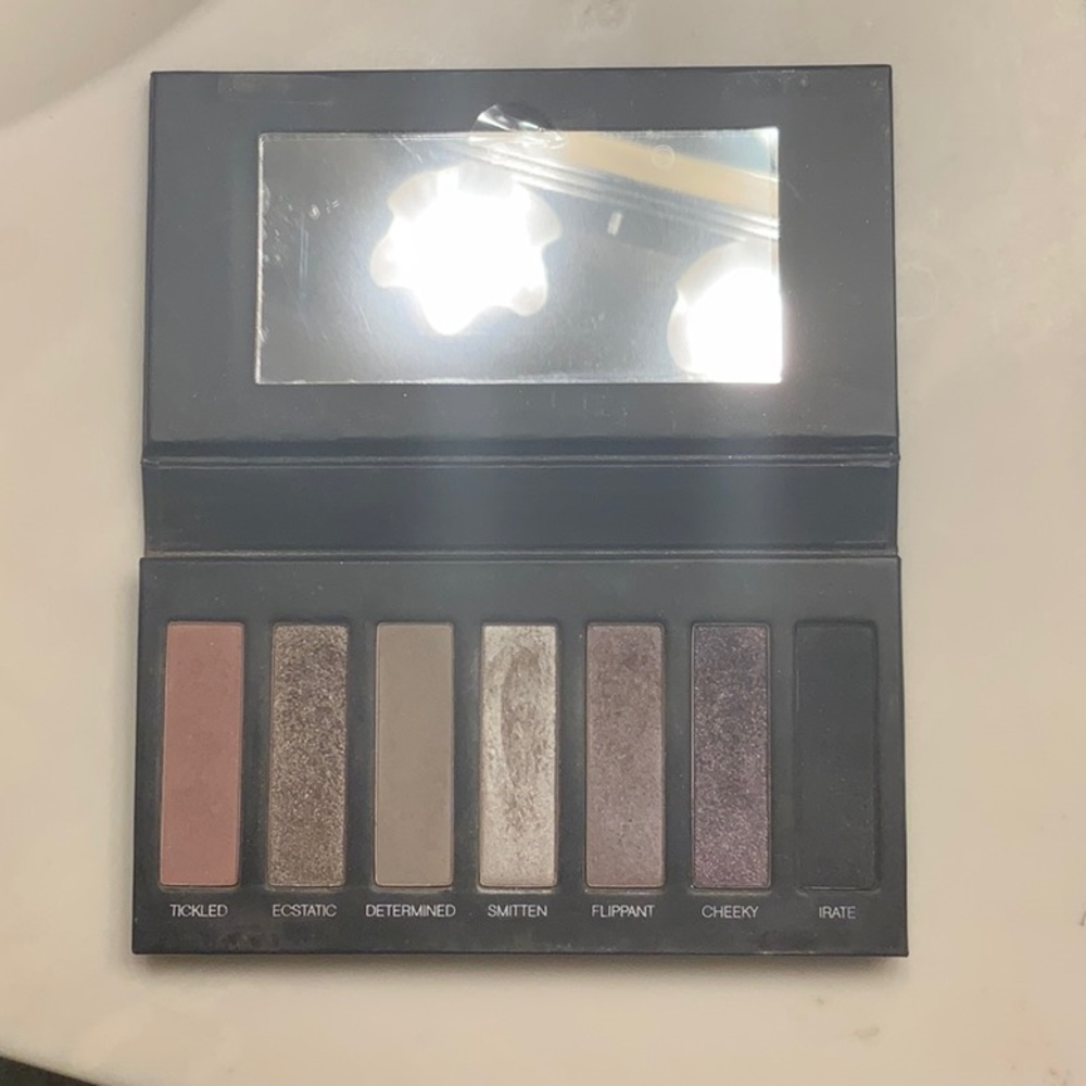 Younique Eyeshadow